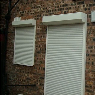 Прозорци на Лувъра